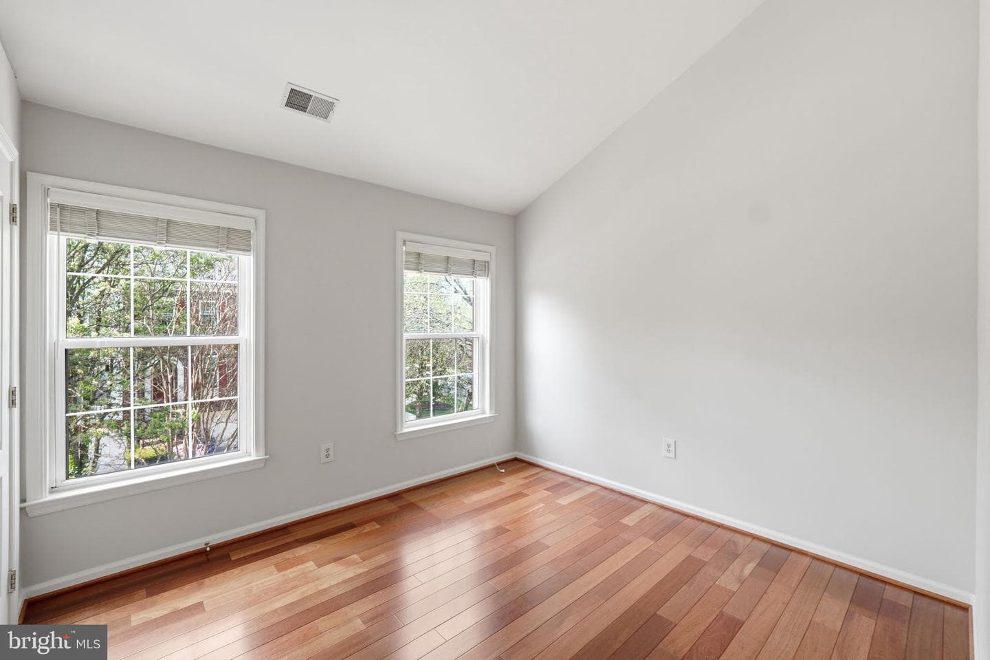 5918 Halpine Road photo 26