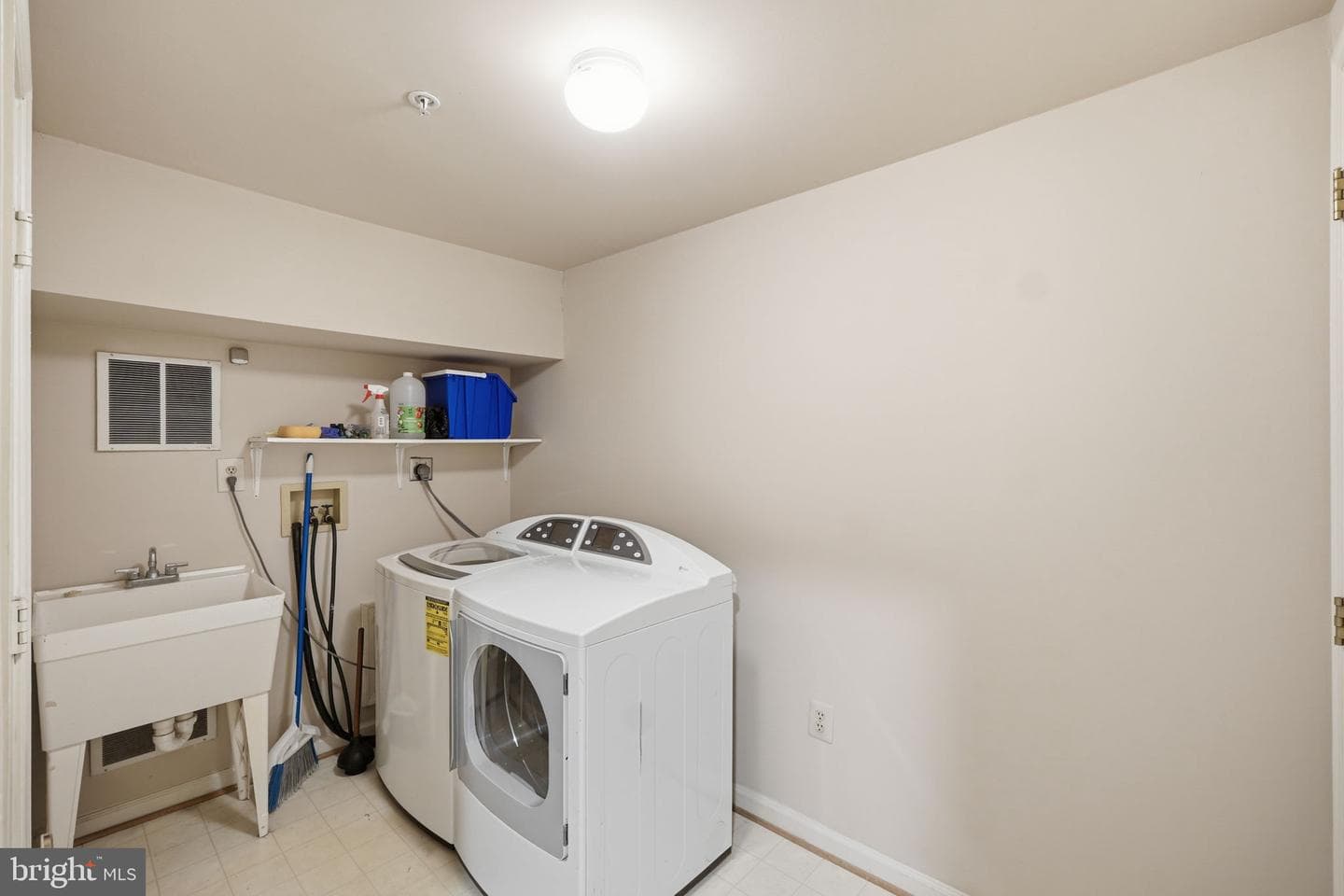 5918 Halpine Road photo 35