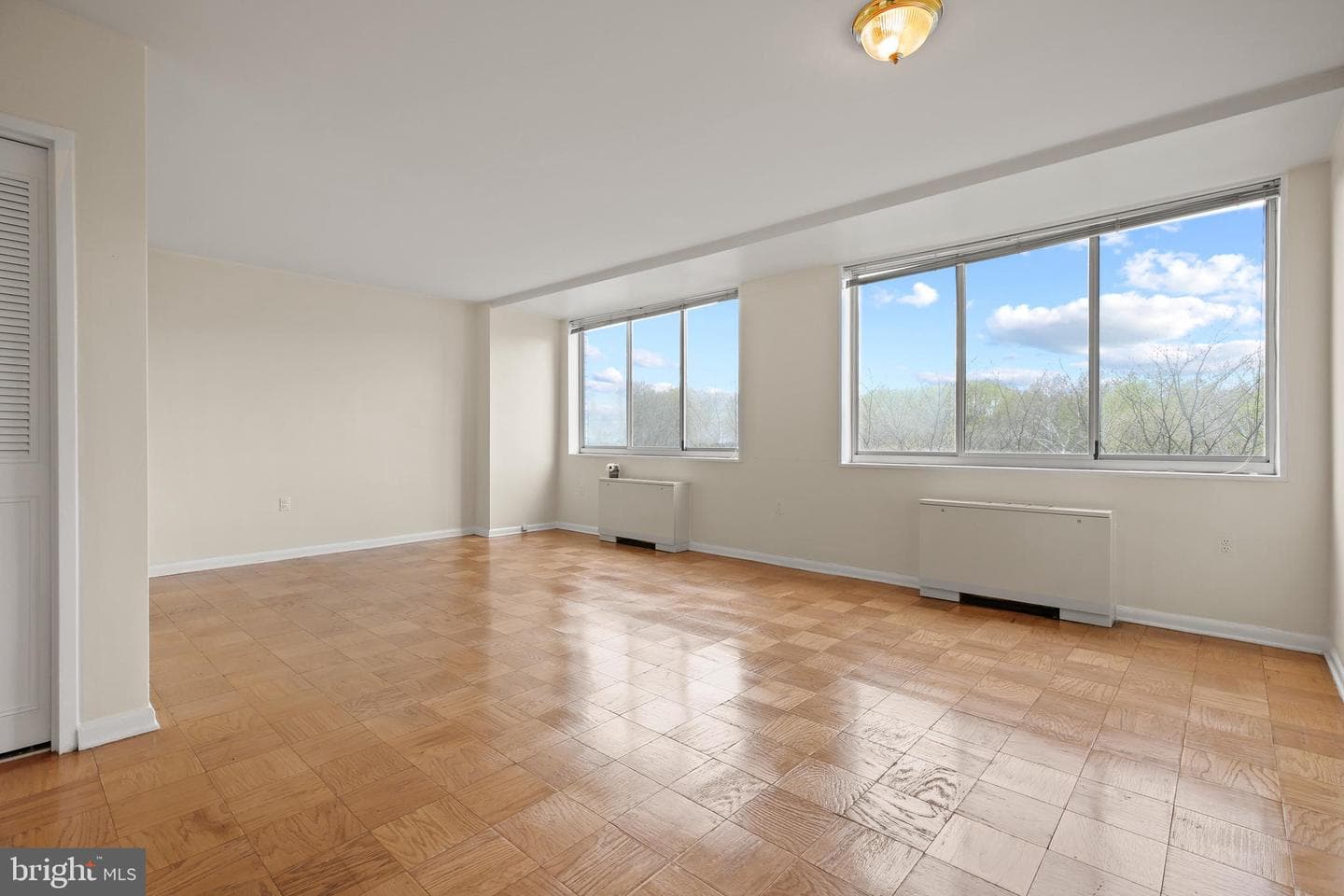 10401 Grosvenor Place #708 photo 11