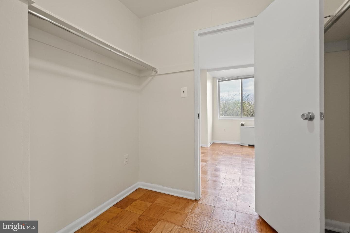 10401 Grosvenor Place #708 photo 17