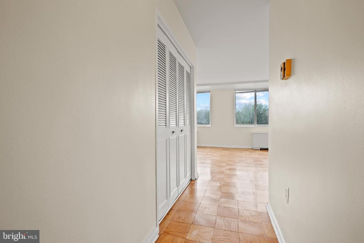 10401 Grosvenor Place #708 photo 3