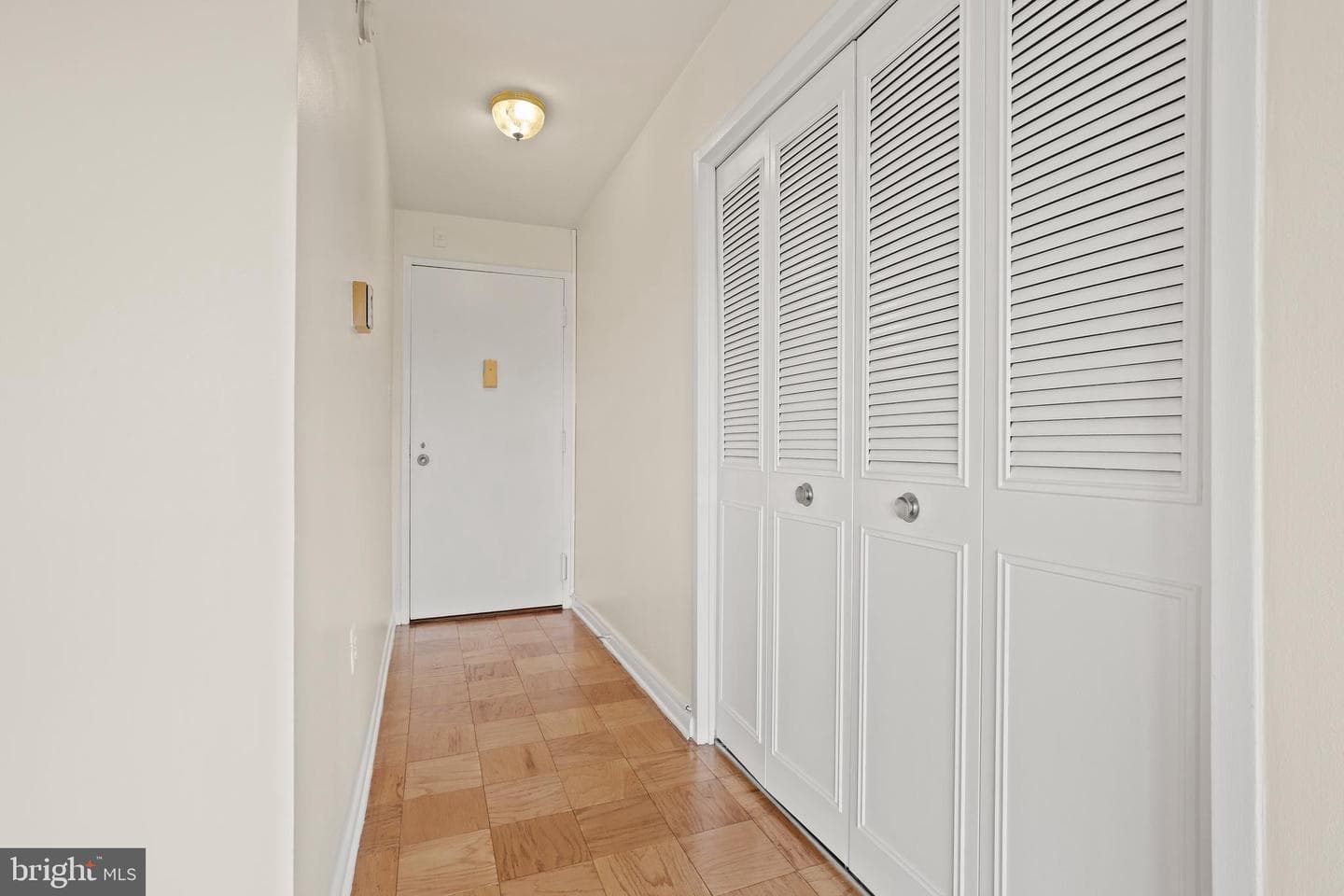 10401 Grosvenor Place #708 photo 4