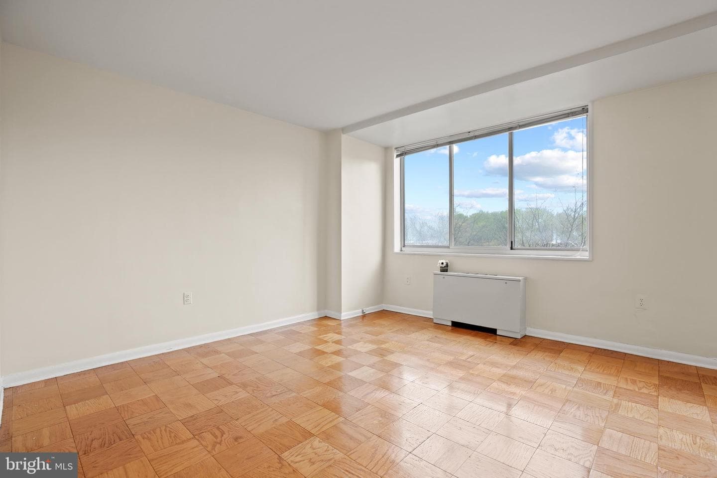 10401 Grosvenor Place #708 photo 9