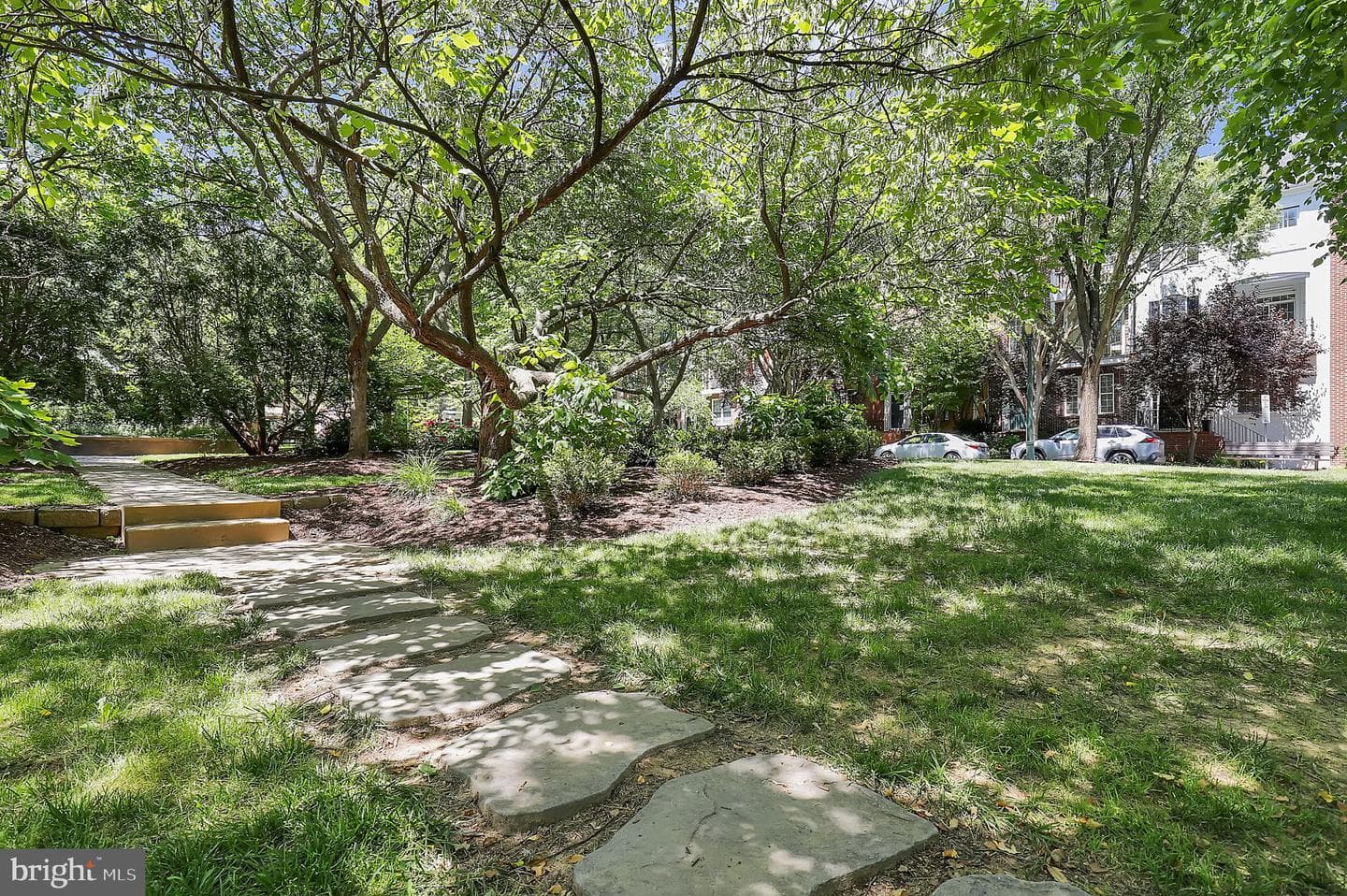 303 Garden View Square photo 35