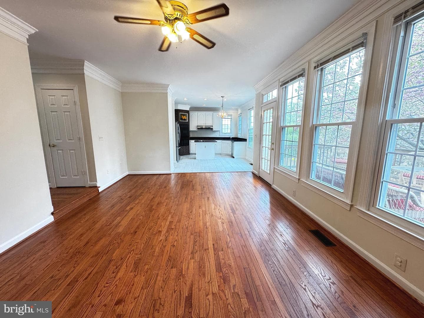 125 Mission Drive photo 13
