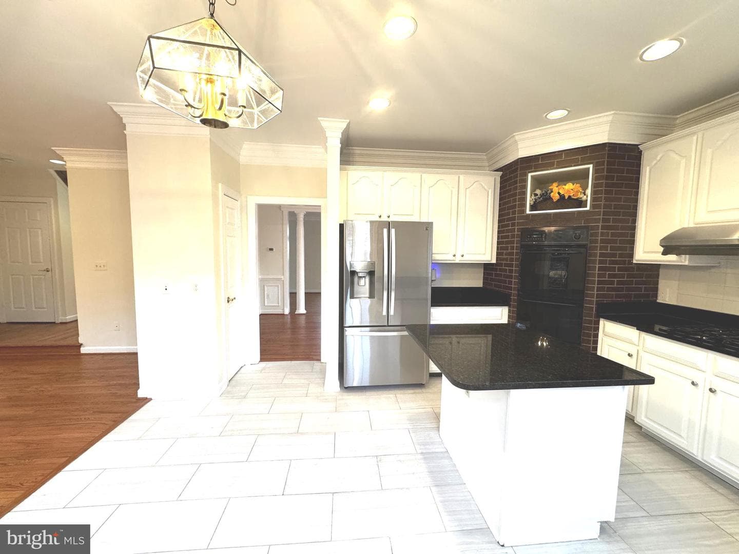 125 Mission Drive photo 17