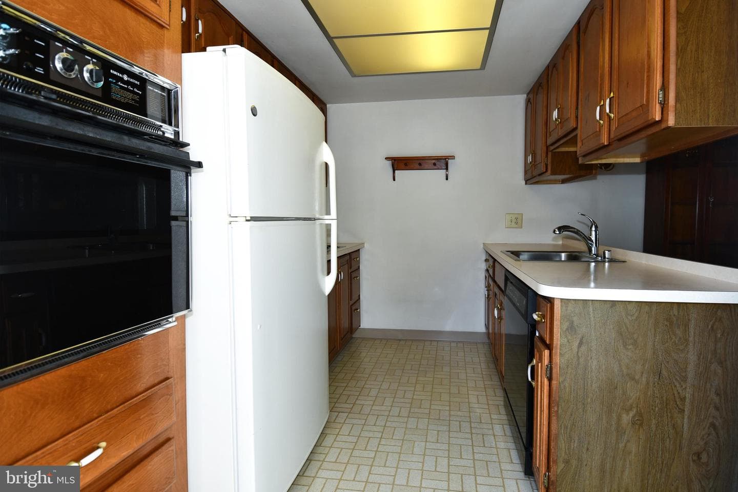14802 Lindsey Lane #225-B photo 16