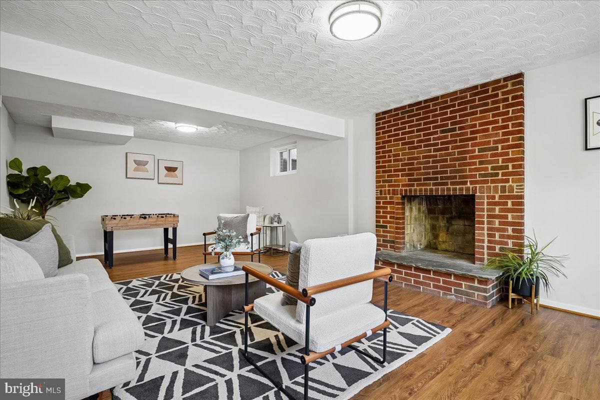 104 Belton Road photo 7
