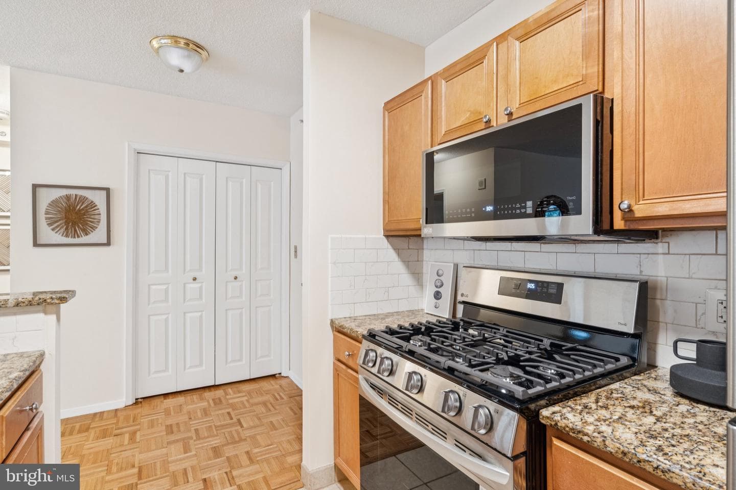 7111 Woodmont Avenue #316 photo 13