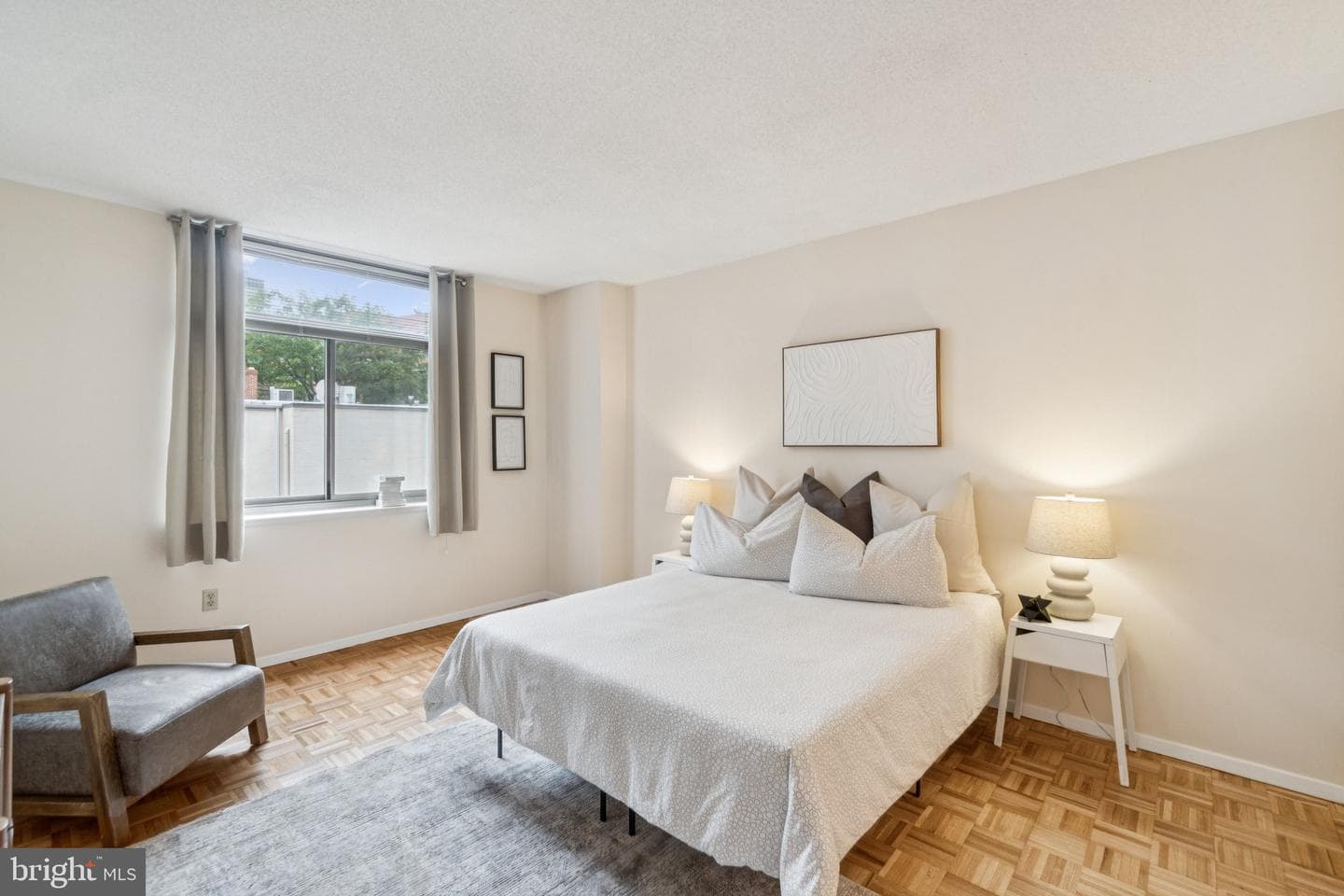 7111 Woodmont Avenue #316 photo 14