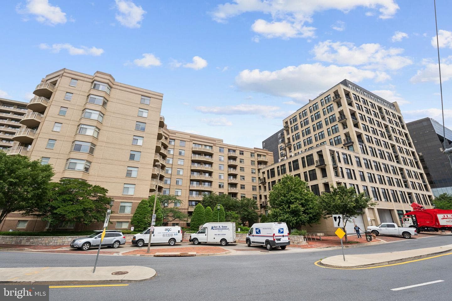 7111 Woodmont Avenue #316 photo 33