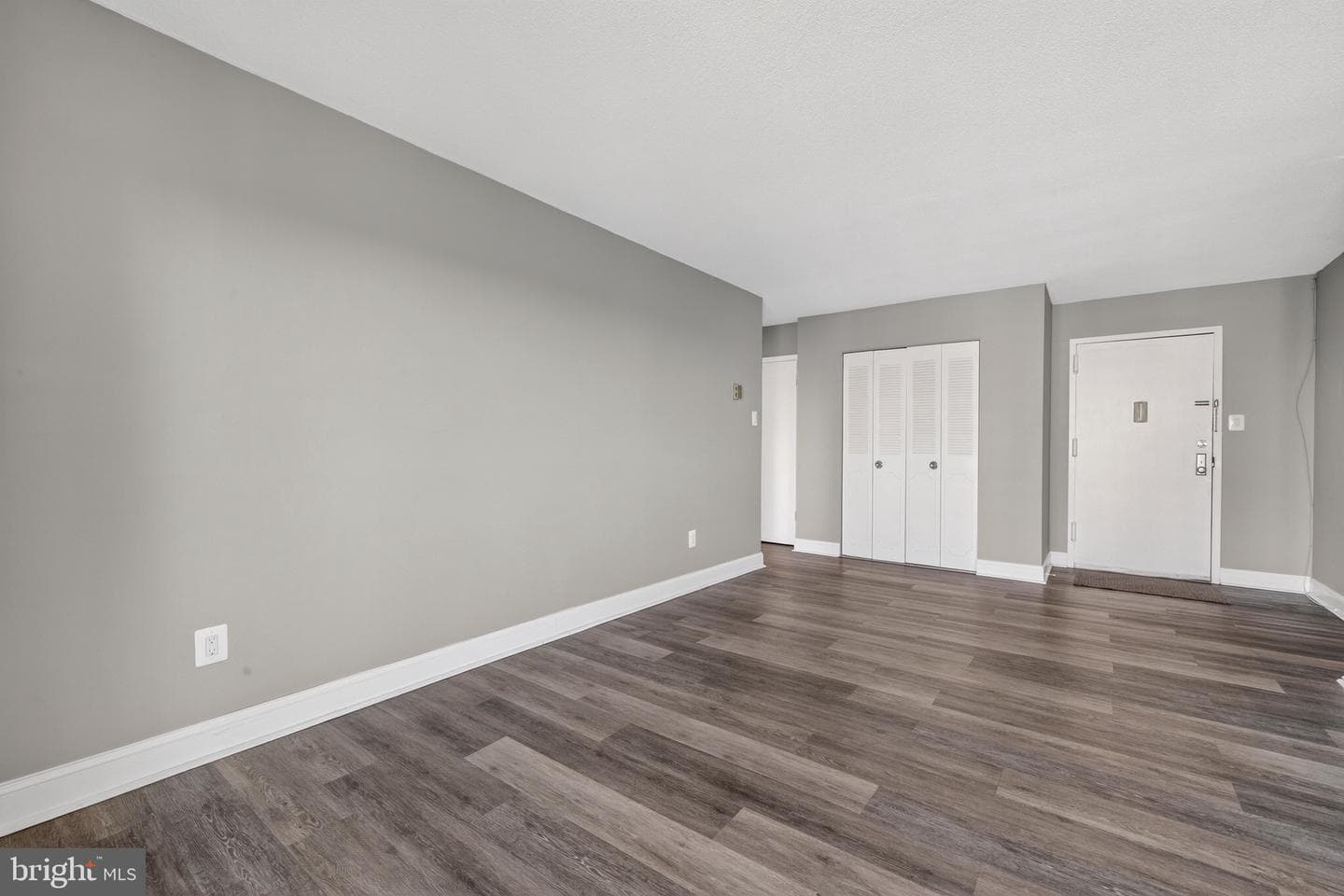 1121 University Boulevard W #912-B photo 17