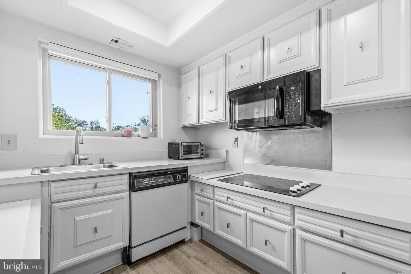 3590 Gleneagles Drive #32-F photo 4