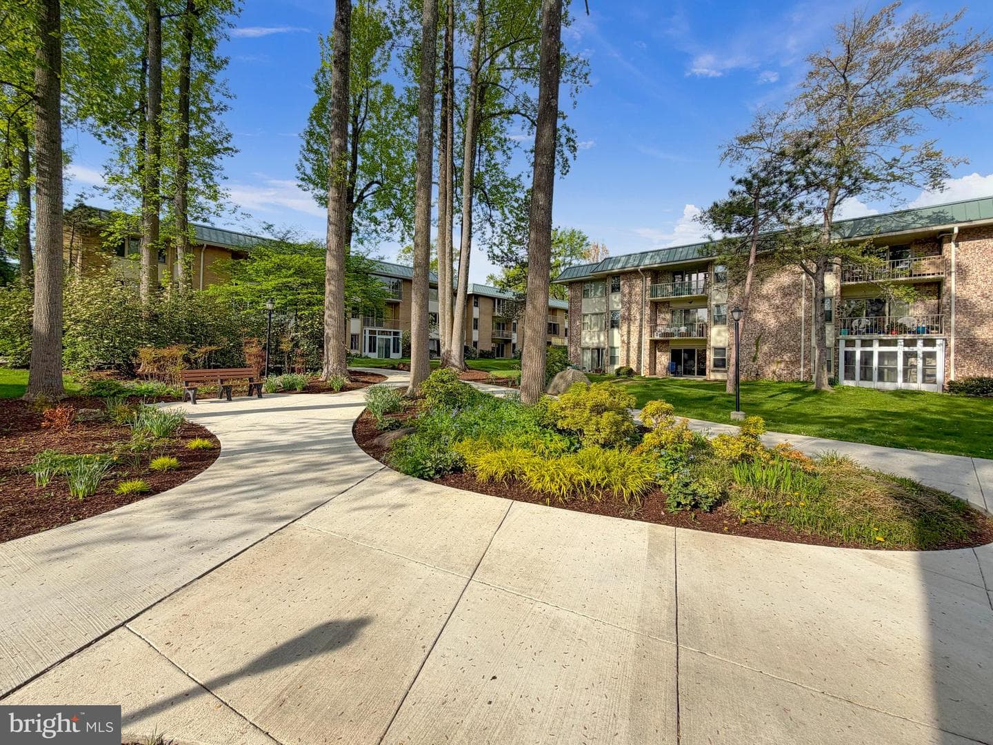 3590 Gleneagles Drive #32-F photo 40