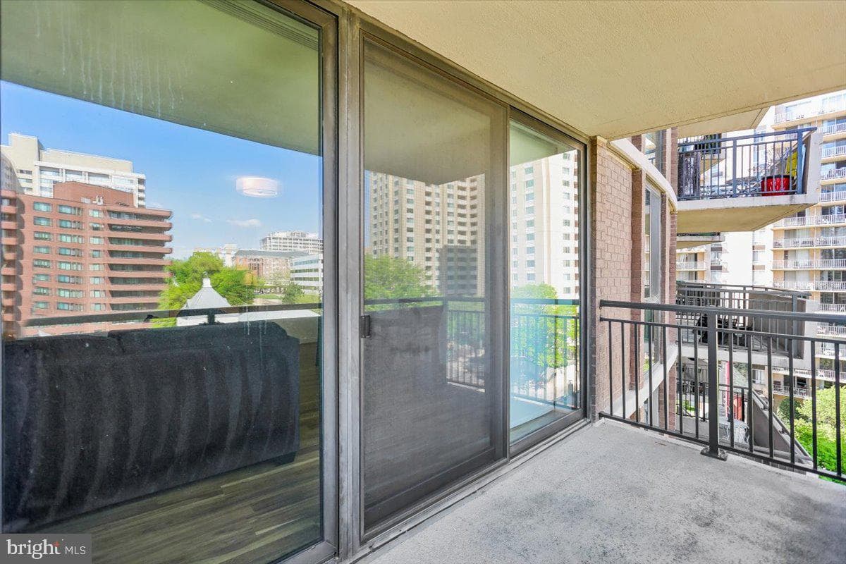 4620 N Park Avenue #903e photo 24