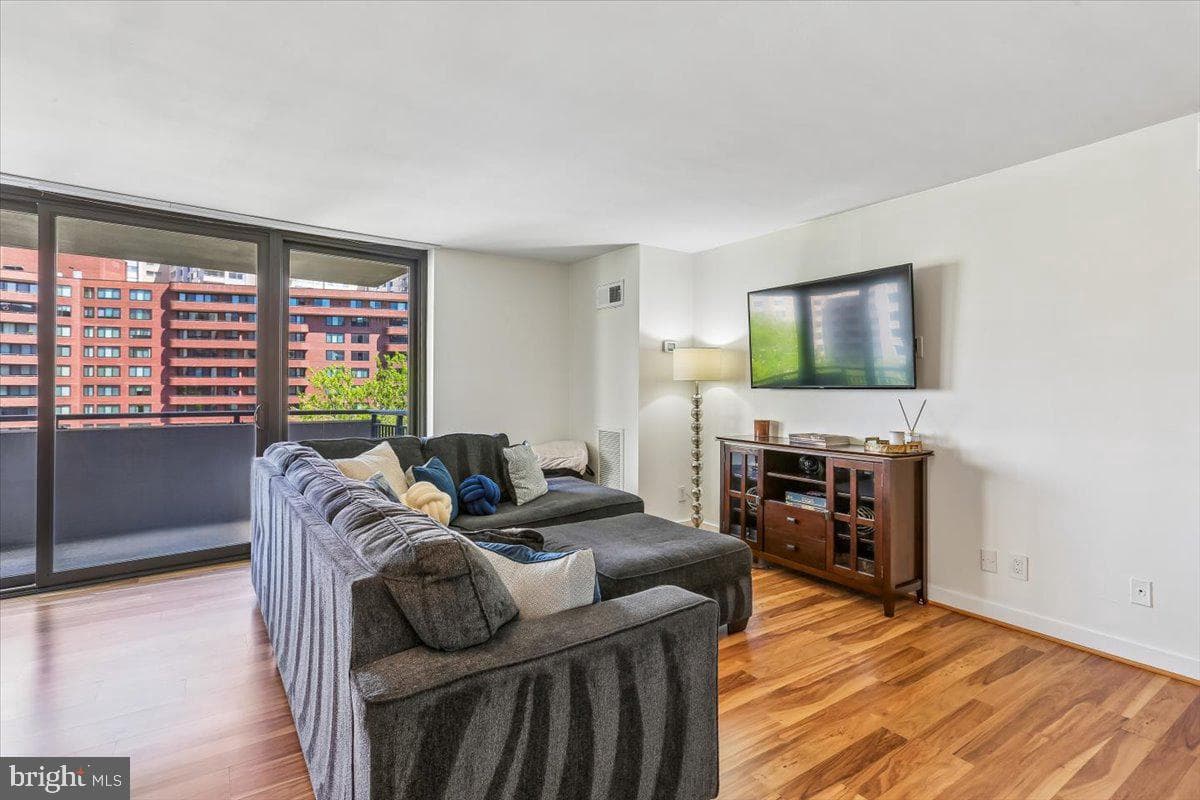 4620 N Park Avenue #903e photo 7