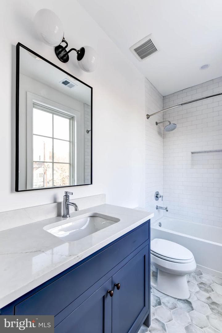 4422 Walsh Street photo 57
