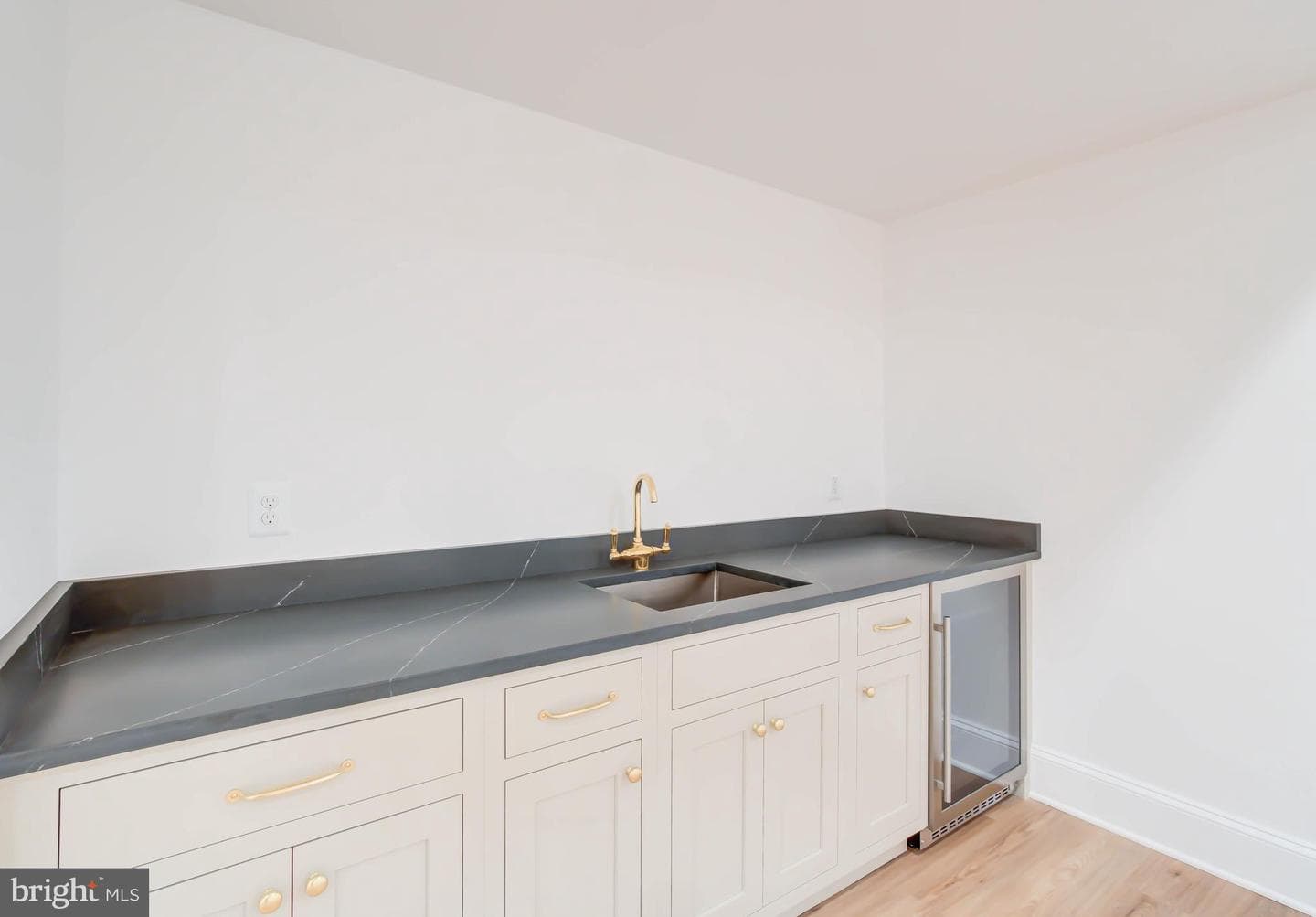 4422 Walsh Street photo 66