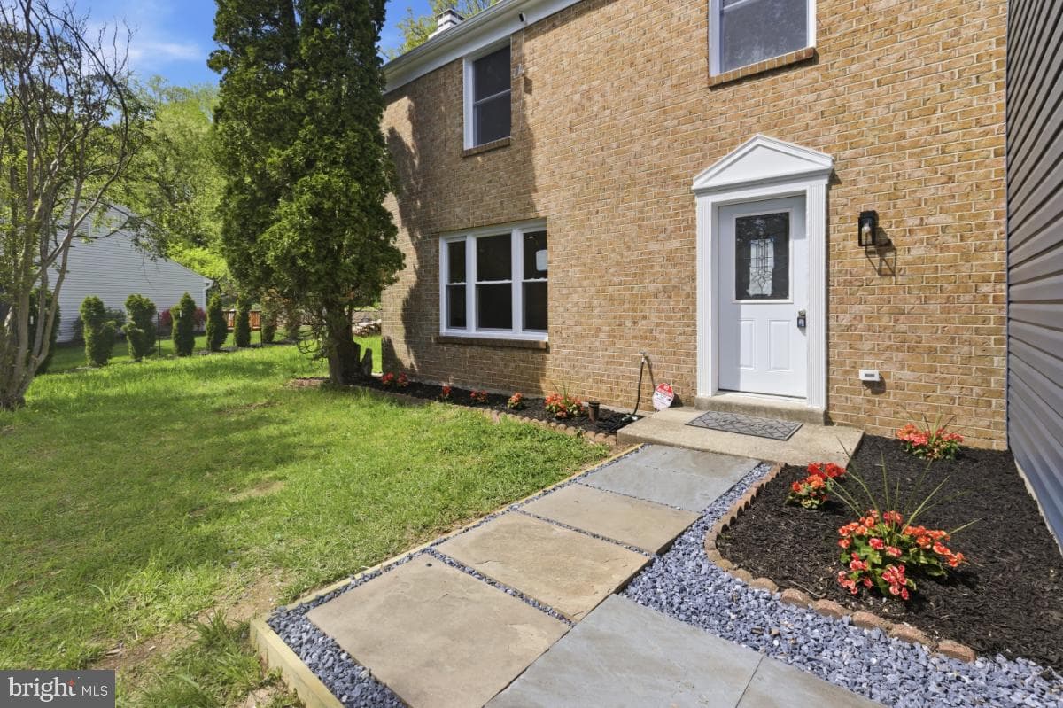 24823 Cutsail Drive photo 3