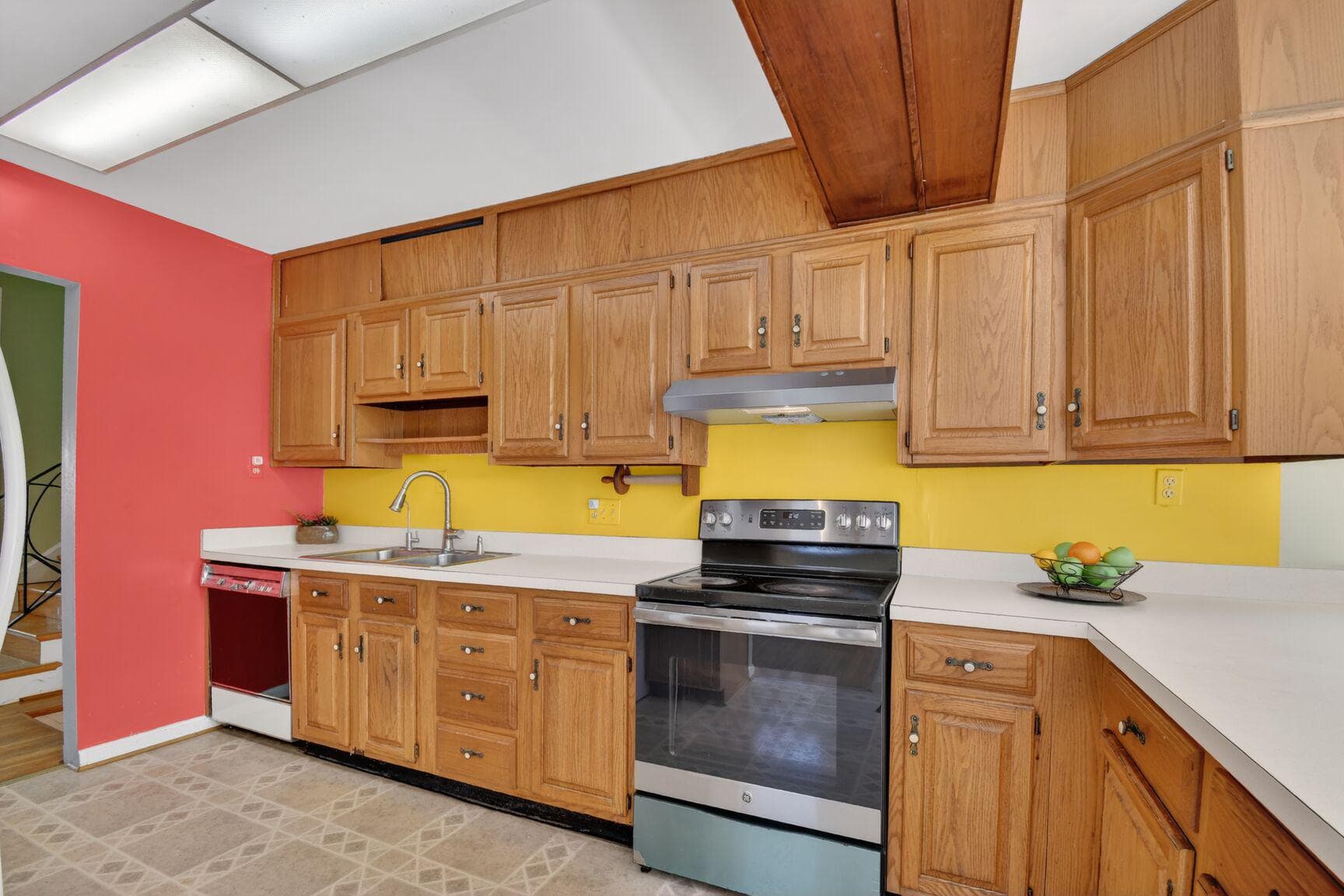 10226 Leslie Street photo 10