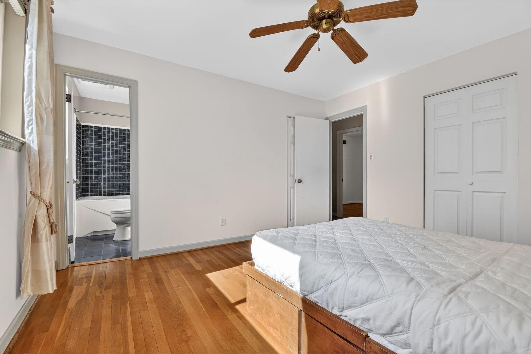 10226 Leslie Street photo 14