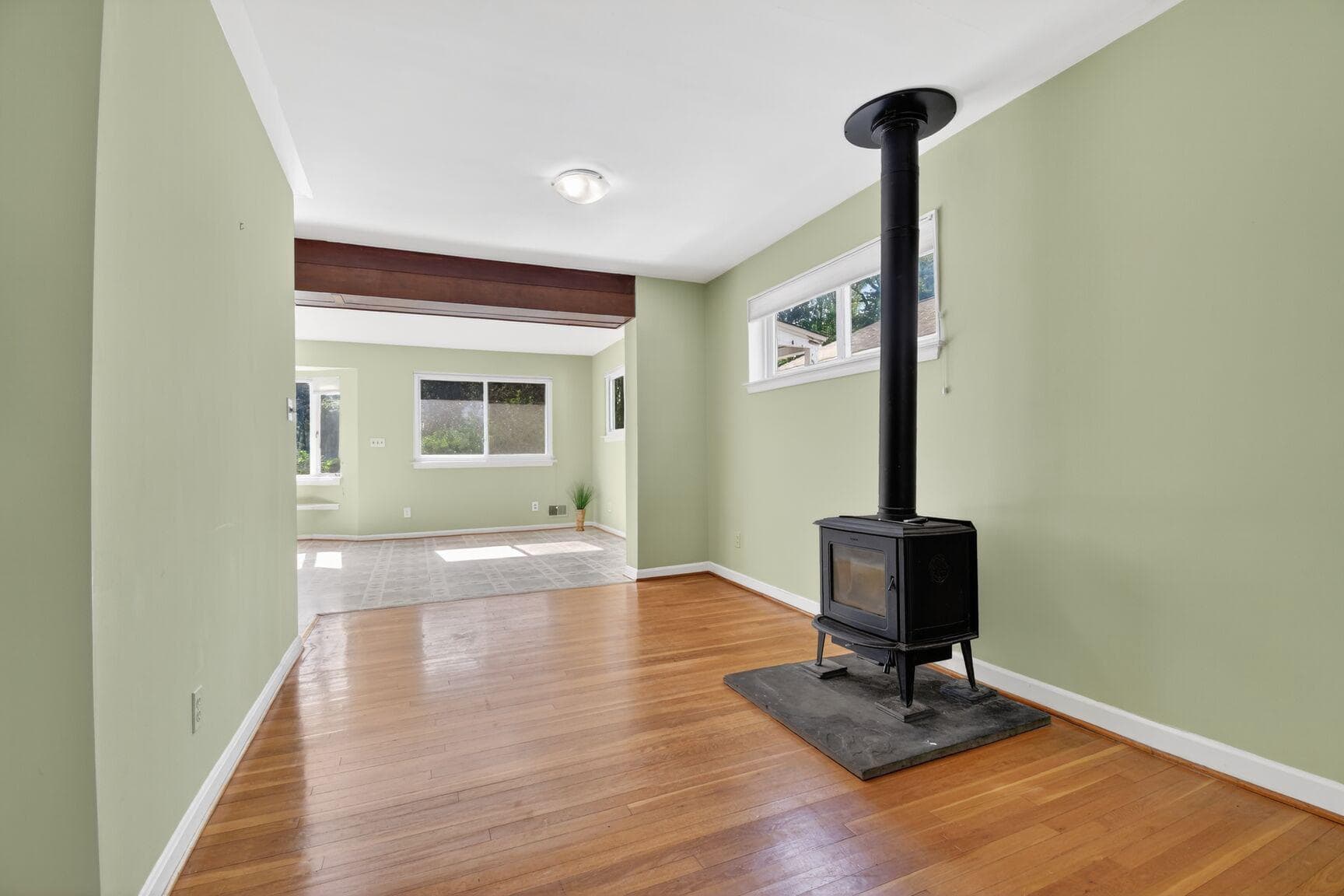 10226 Leslie Street photo 5