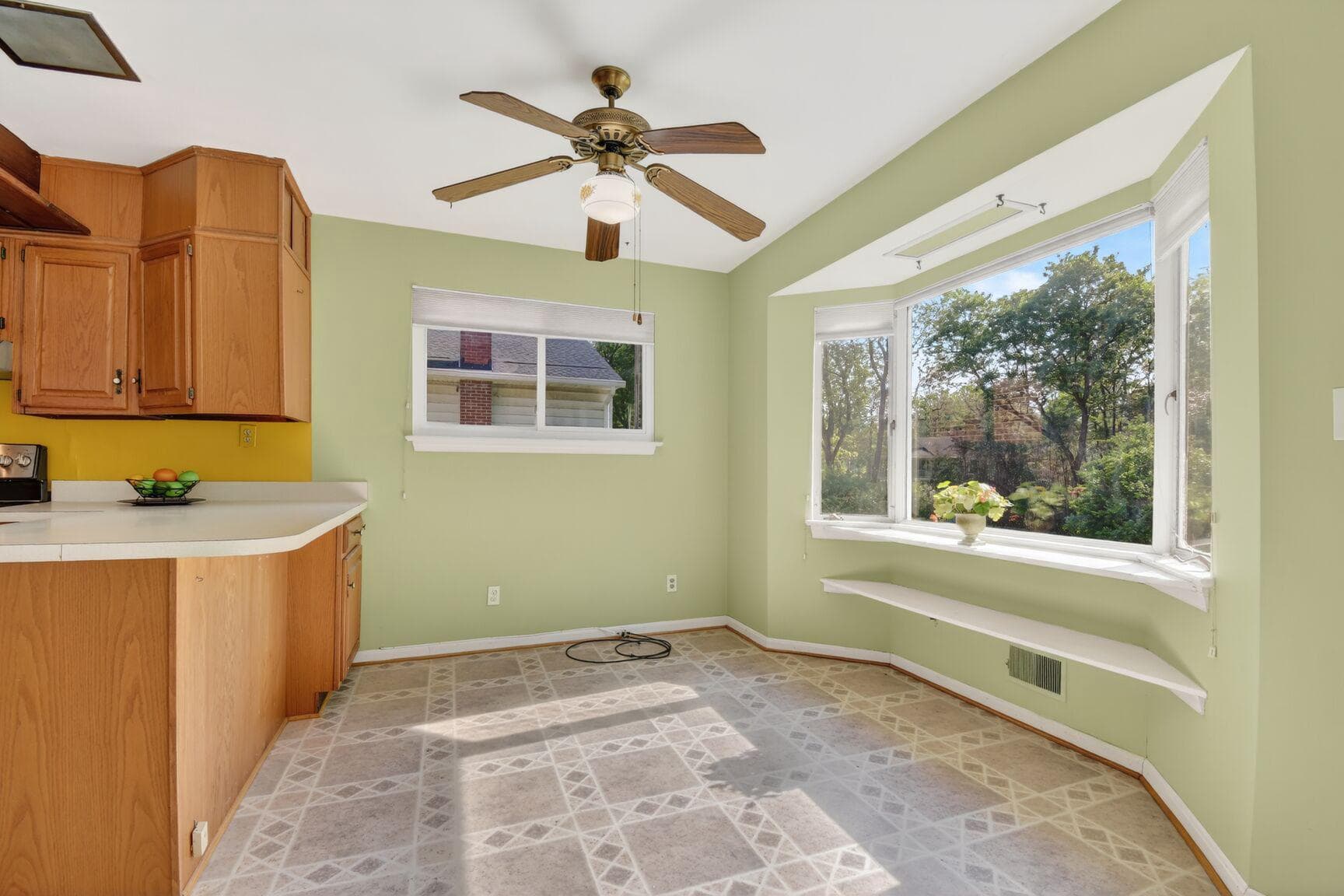 10226 Leslie Street photo 7