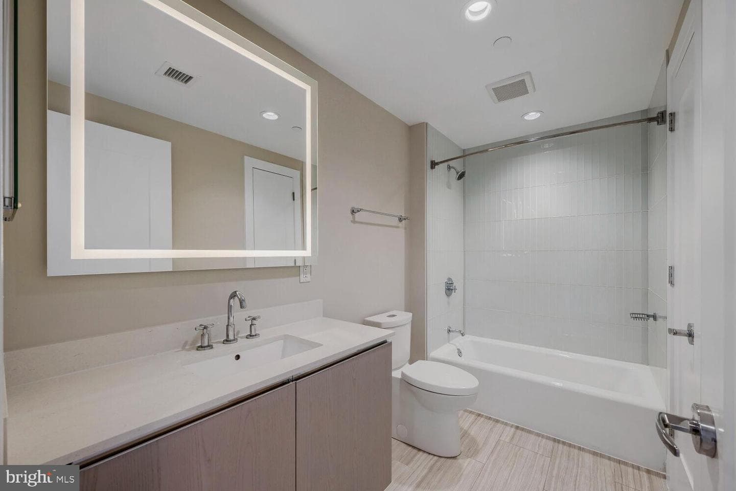 930 Rose Avenue #1603 photo 12