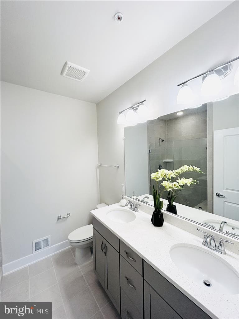 913 King Farm Boulevard photo 13