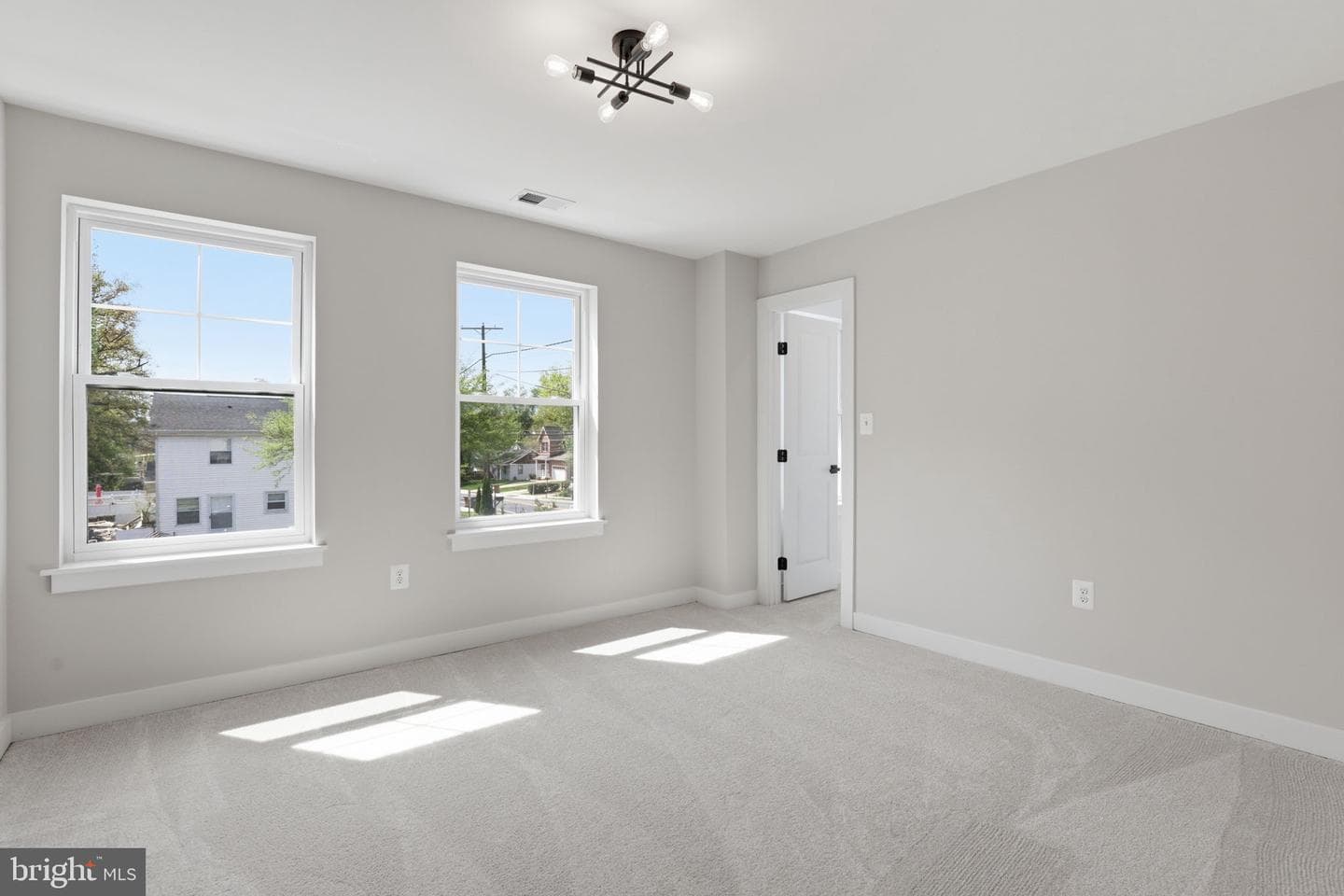 501 Horners Lane photo 28