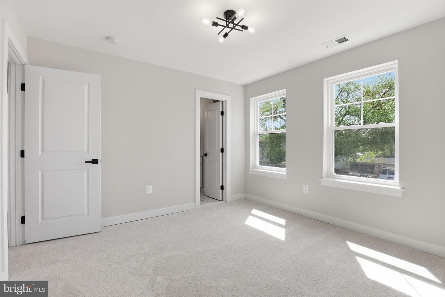 501 Horners Lane photo 29