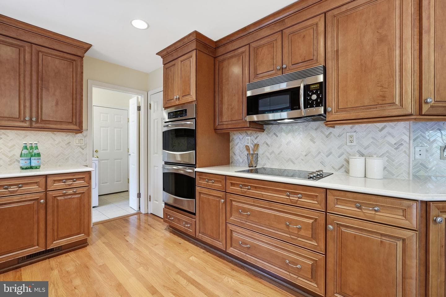 4609 Jasmine Drive photo 9