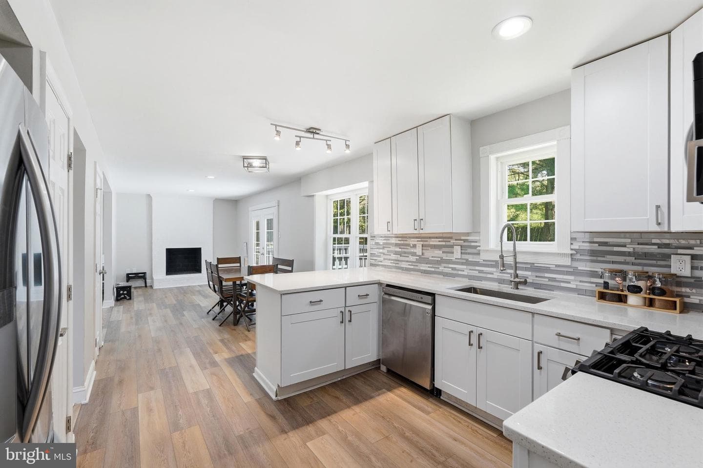 6 Bostwick Court photo 12