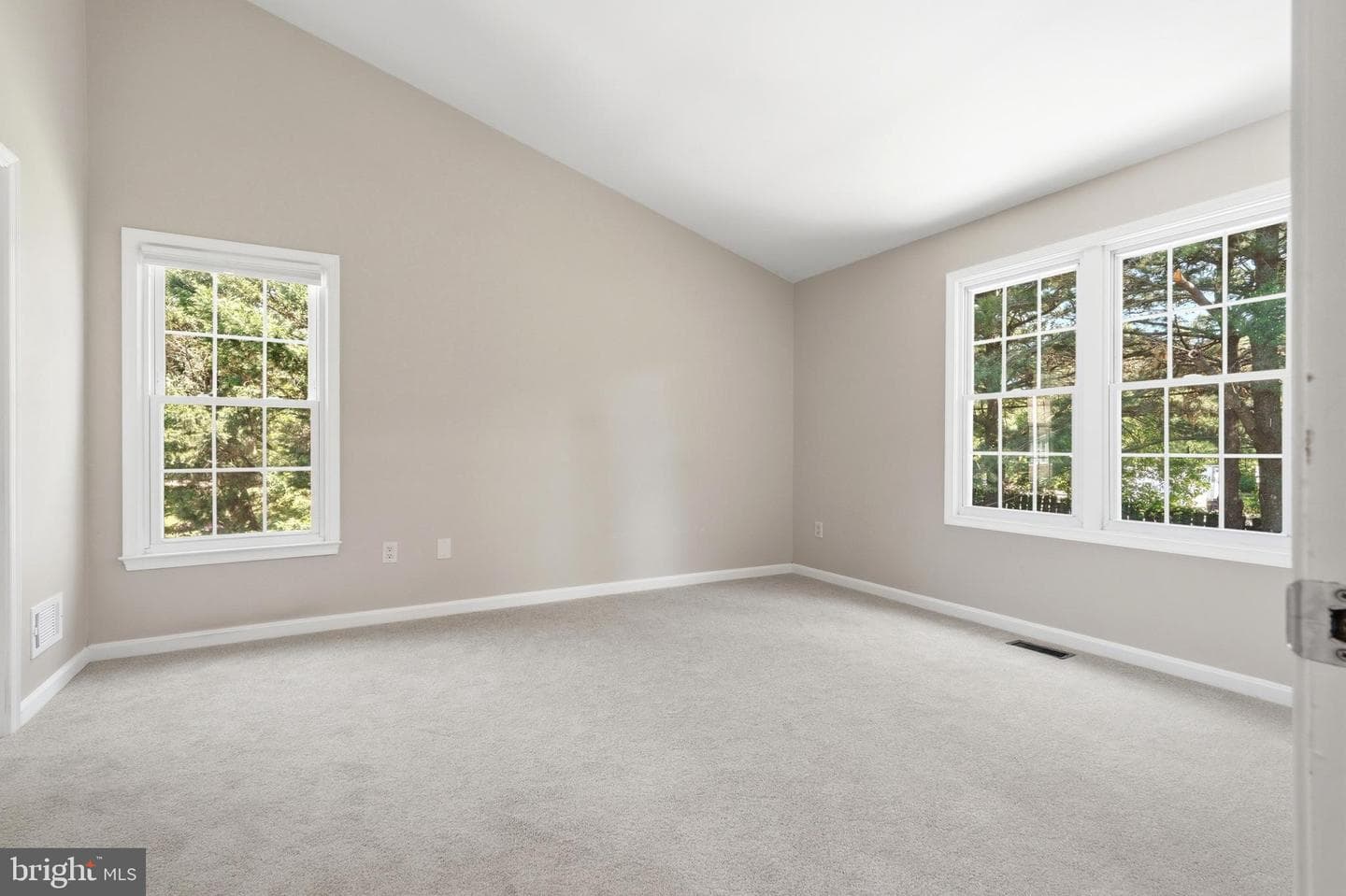 6 Bostwick Court photo 20