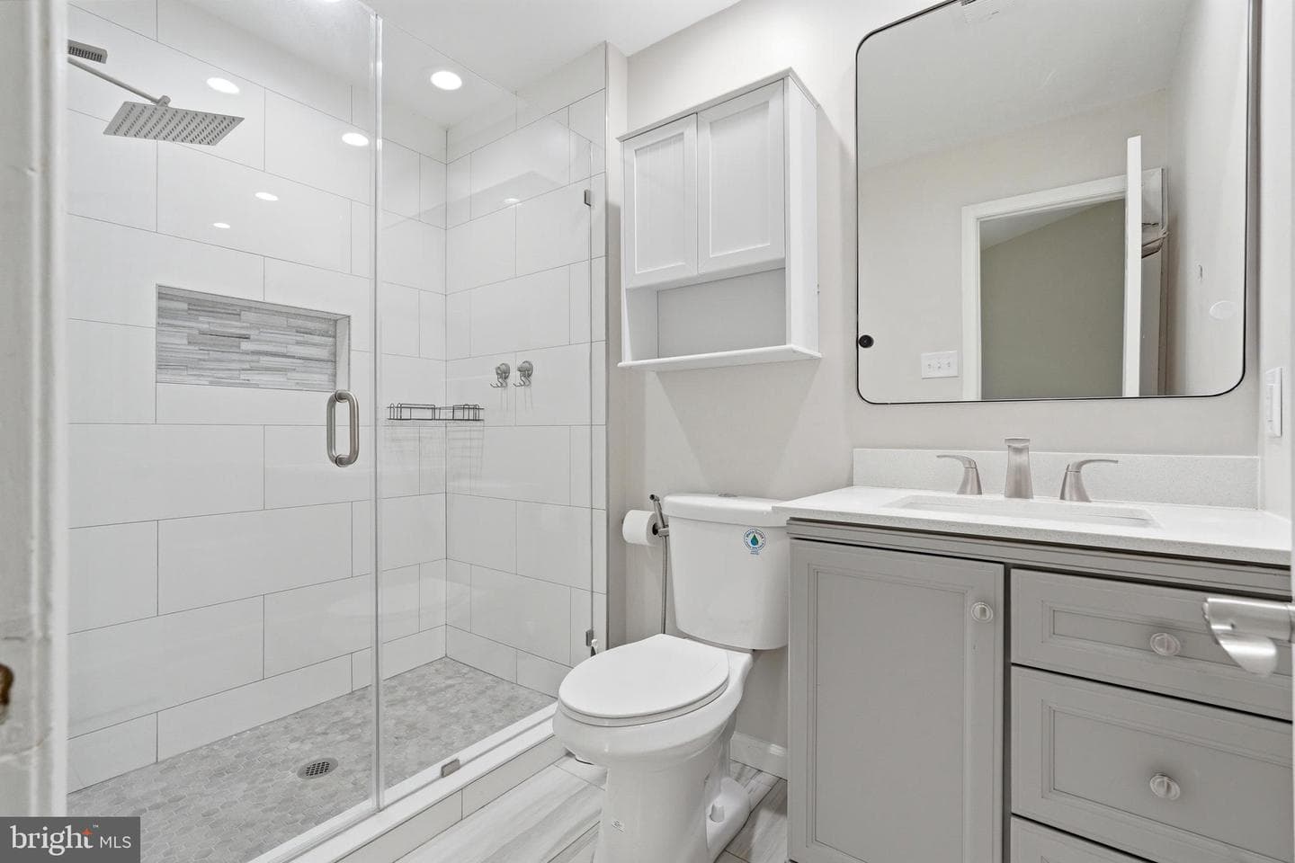 6 Bostwick Court photo 23