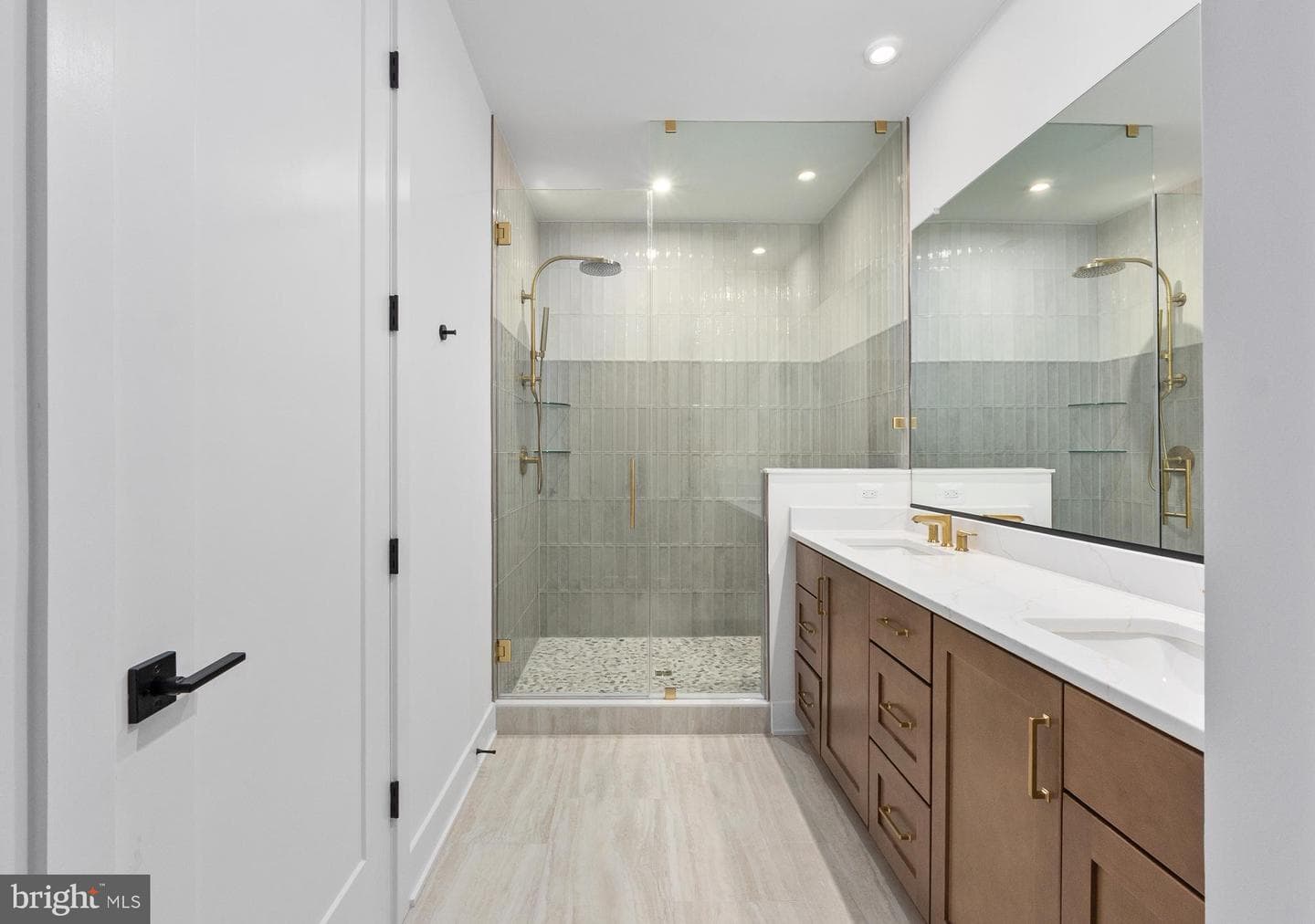 8601 Erdem Place photo 7