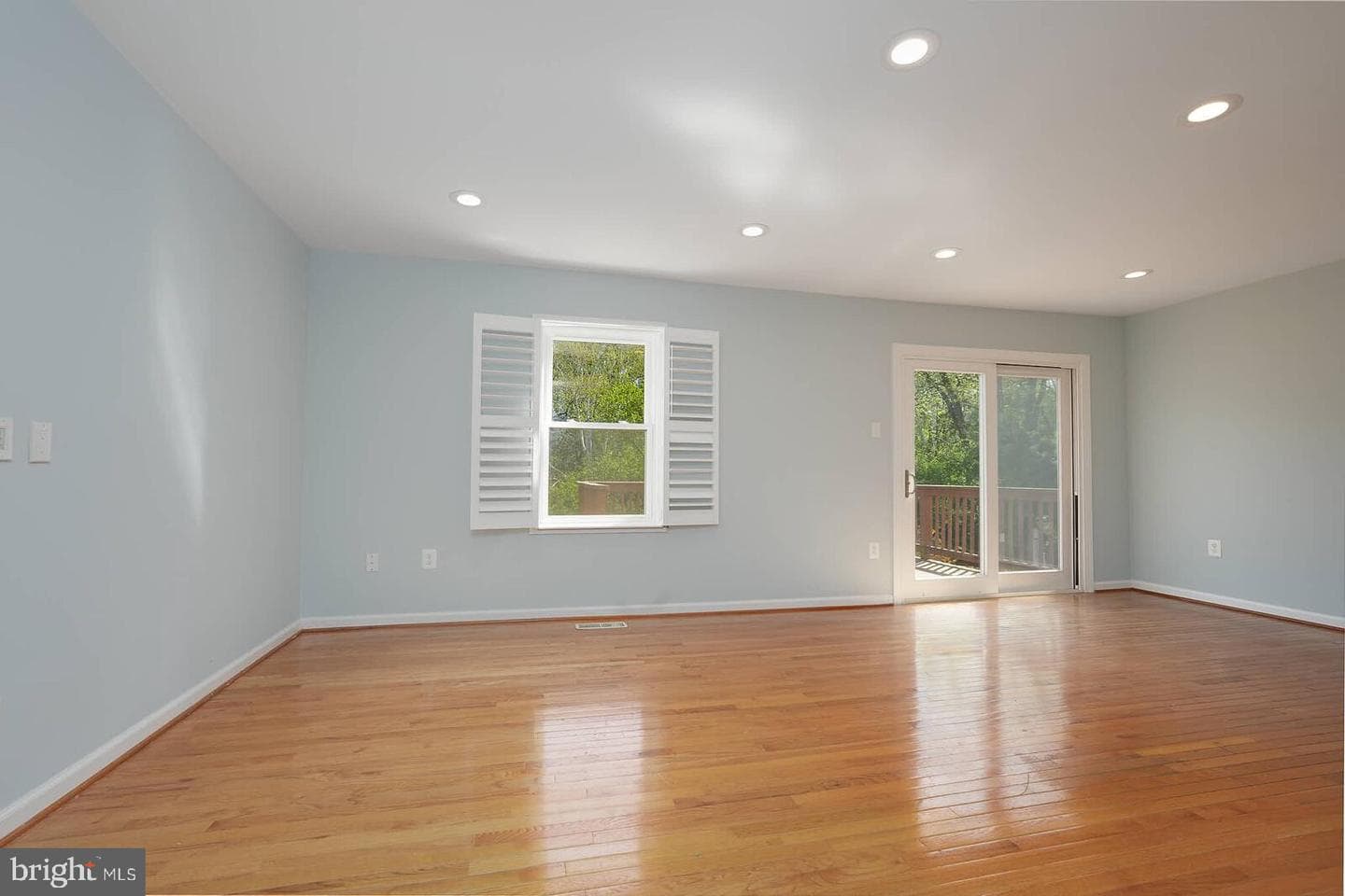 965 Paulsboro Drive photo 3