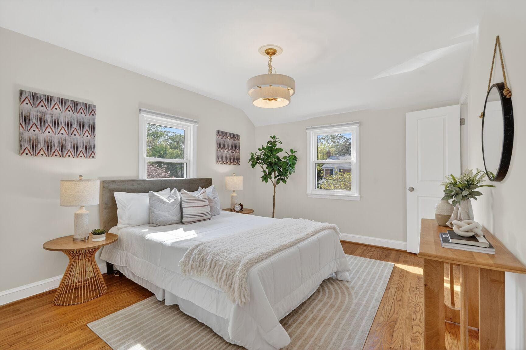 10015 Markham Street photo 12