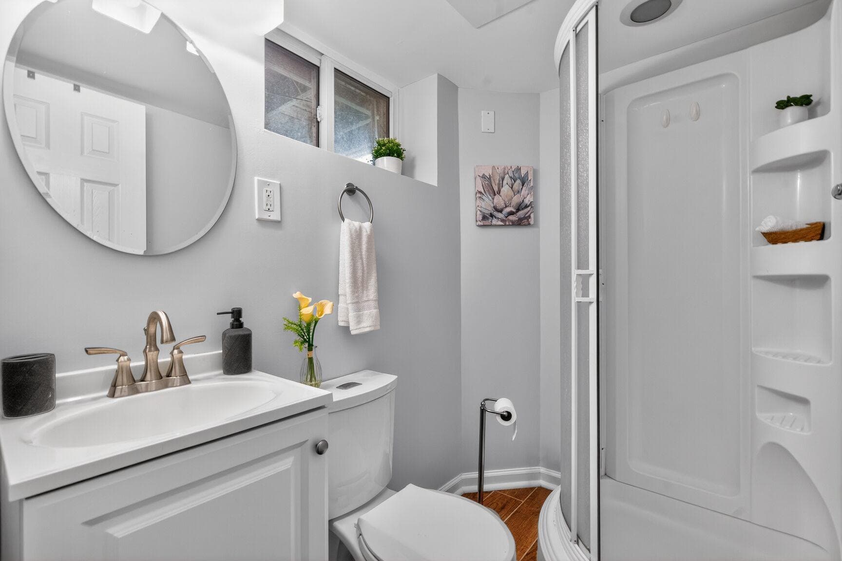 10015 Markham Street photo 22