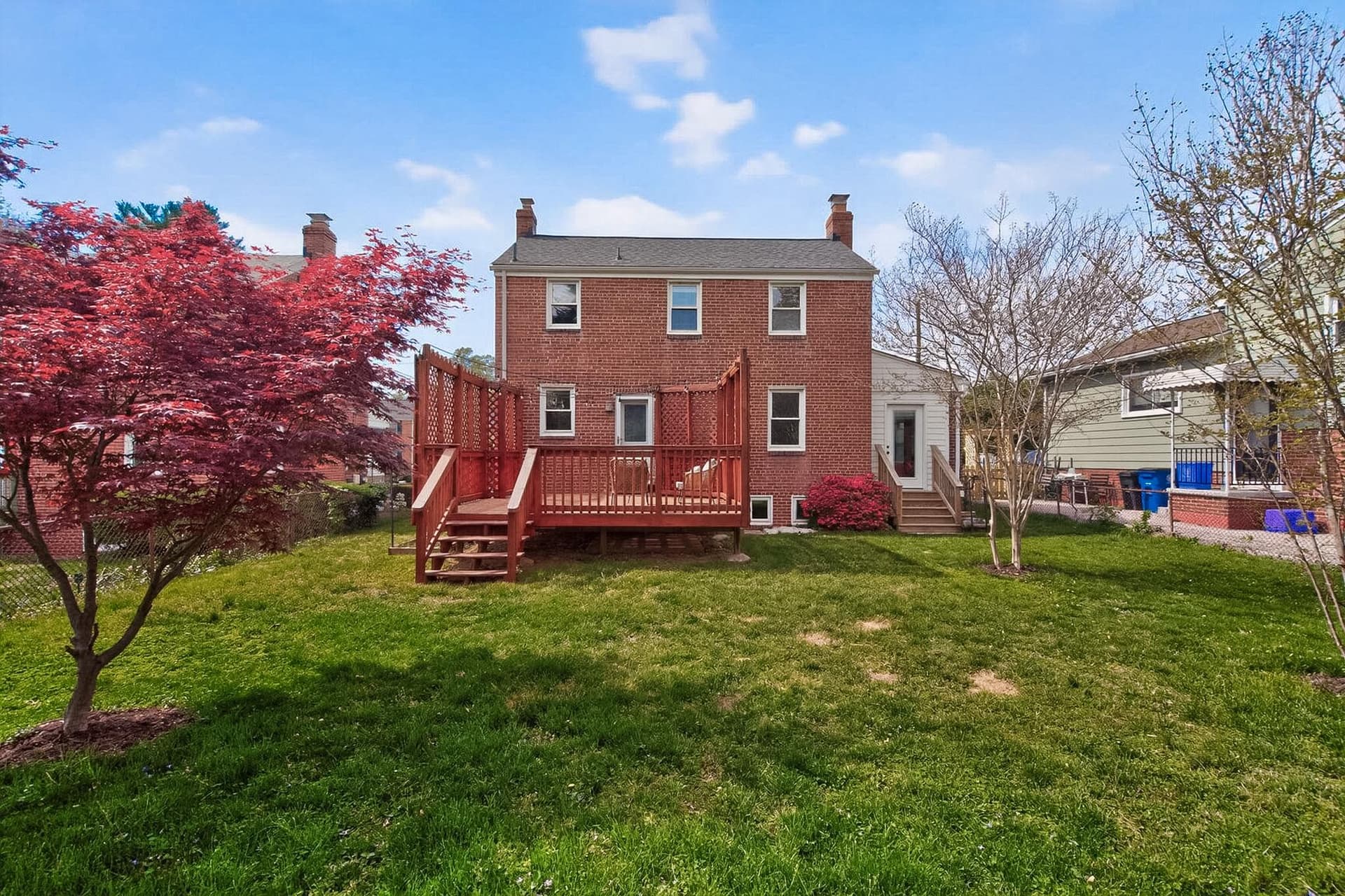 10015 Markham Street photo 28