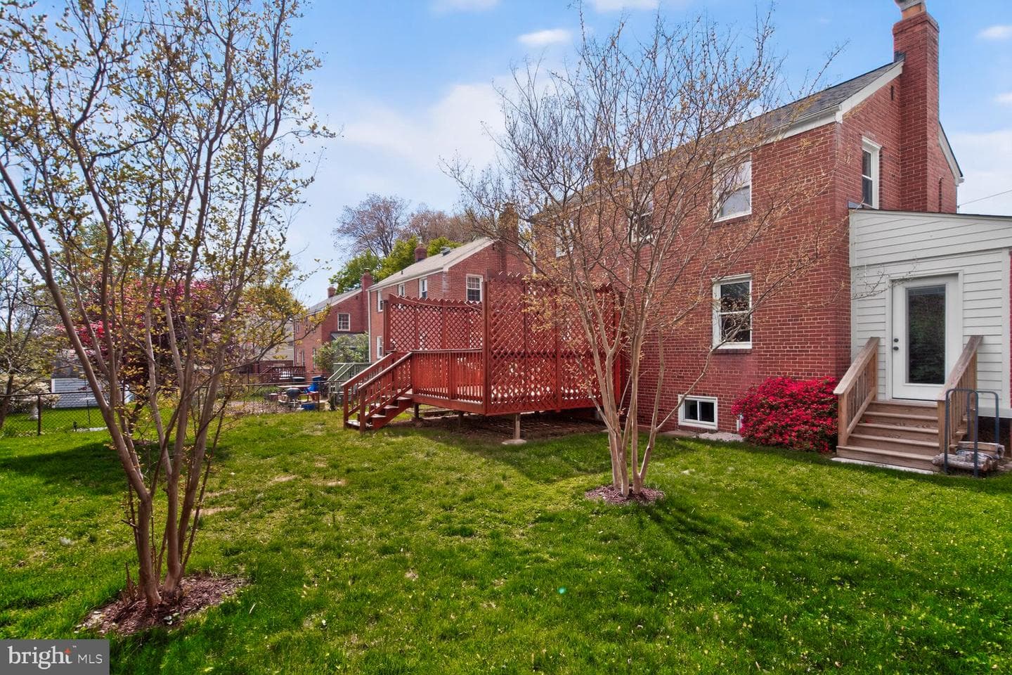 10015 Markham Street photo 29