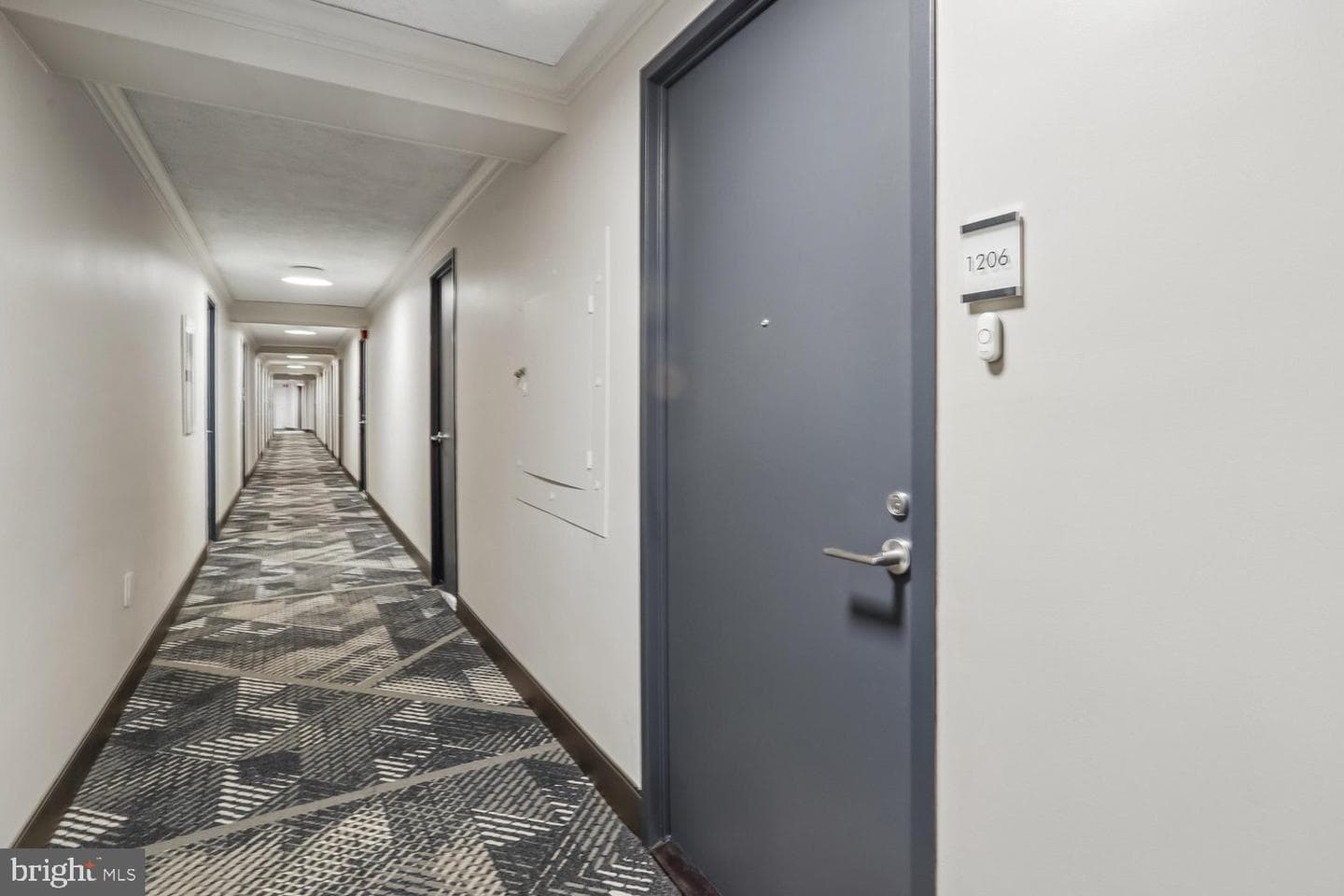 10201 Grosvenor Place #1206 photo 3