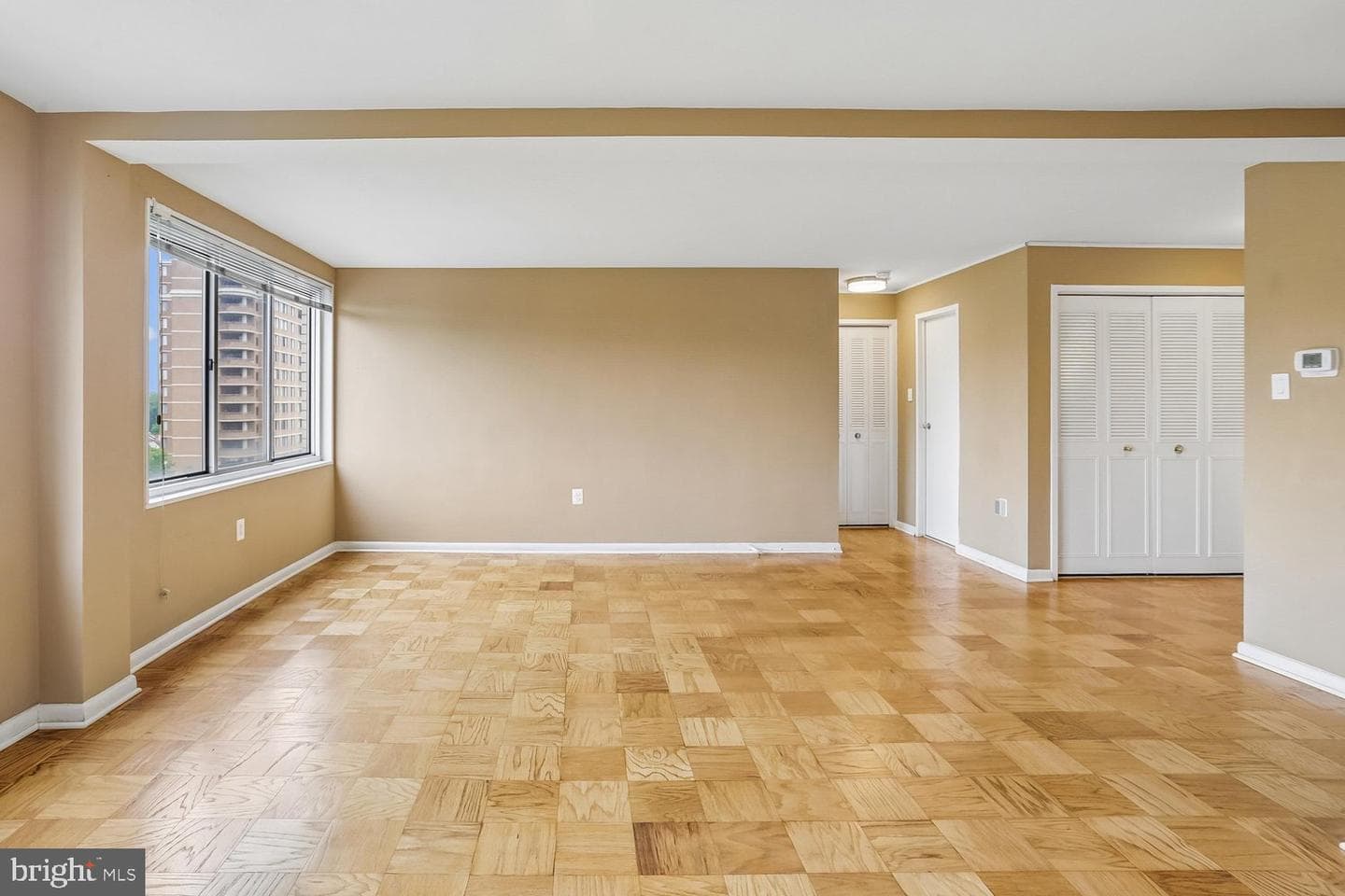 10201 Grosvenor Place #1206 photo 7