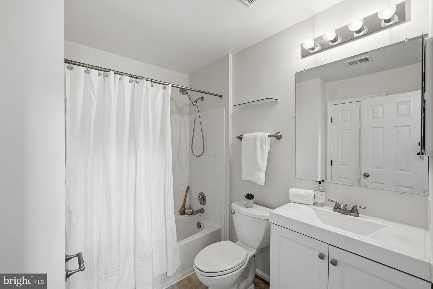 13780 Lark Song Drive photo 12