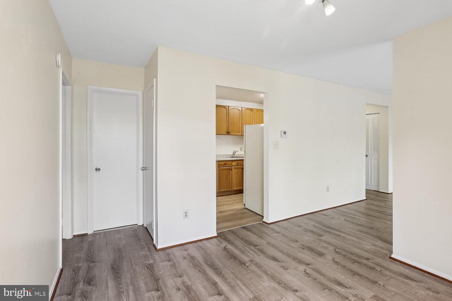 11925 Parklawn Drive #203 photo 13