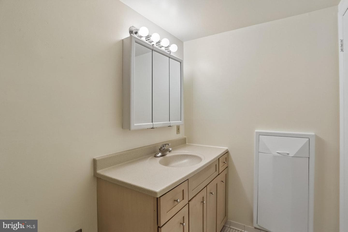 11925 Parklawn Drive #203 photo 25