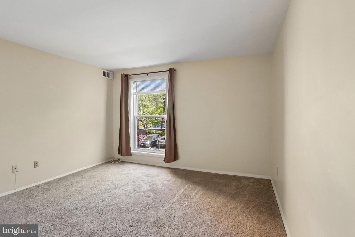 11925 Parklawn Drive #203 photo 6