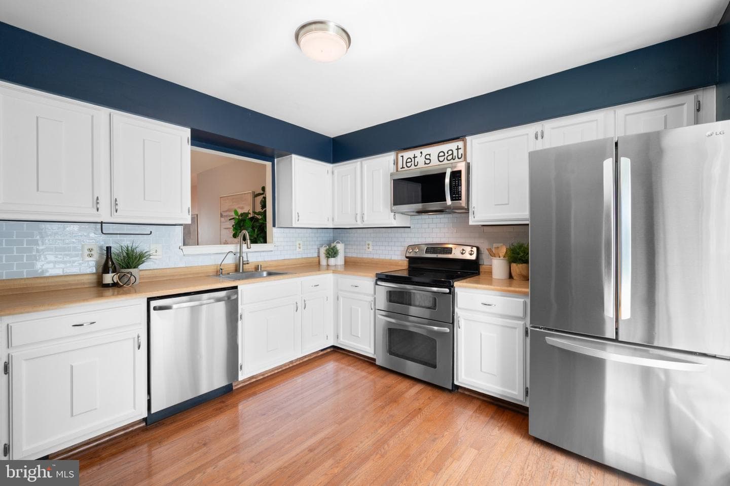 10364 Castlehedge Terrace photo 5