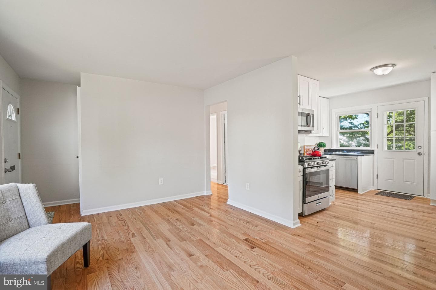 616 Ritchie Avenue photo 5