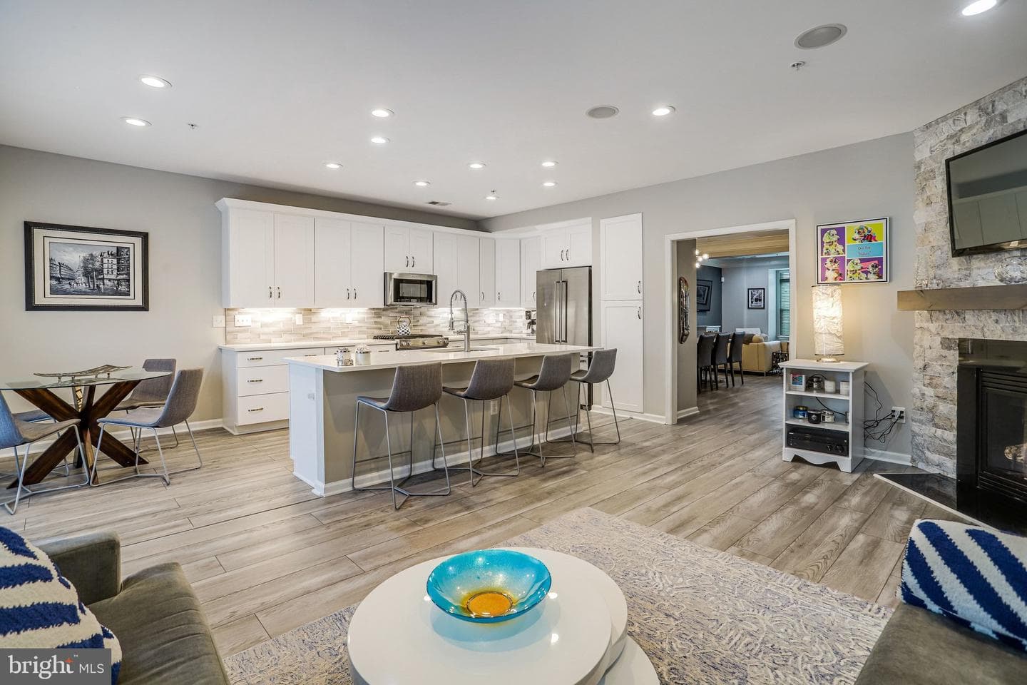 358 Urban Avenue #358 photo 10